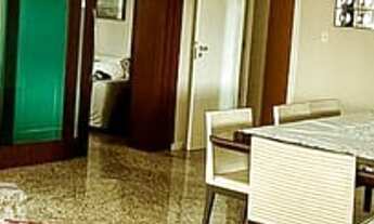 Imagem 6: Vendo em oportunidade Apartamento com 255m2, 4 suítes, mobiliado, 4 vagas cobertas, em c