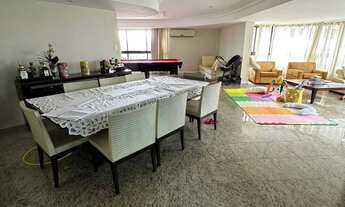 Imagem 4: Vendo em oportunidade Apartamento com 255m2, 4 suítes, mobiliado, 4 vagas cobertas, em c