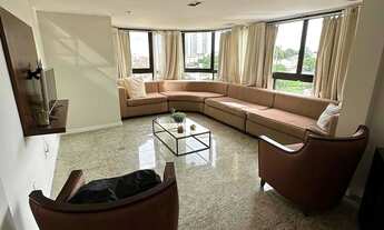 Imagem 1: Vendo em oportunidade Apartamento com 255m2, 4 suítes, mobiliado, 4 vagas cobertas, em c