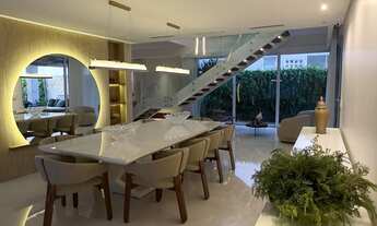 Imagem 1: Alugo mansão no Alphaville I mobiliada e decorada com uma academia equipada, clube com esp