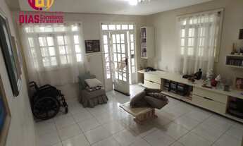 Imagem: Casa em Condomínio com 4/4 à venda em