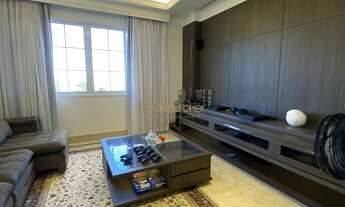 Imagem 3: Casa espetacular com 950m² de área construída. Localizada na parte mais alta do condomínio