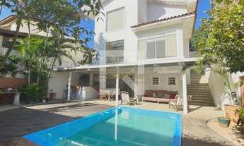 Imagem 4: CASA MOBILIADA disponível para venda no bairro Tamboré - Santana de Parnaíba/SP