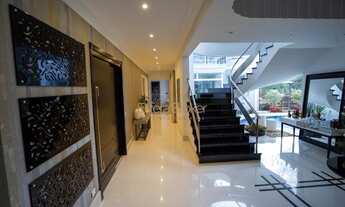 Imagem 7: Casa Maravilhosa de Alto Padrão no Tamboré Três com grande terreno e área de lazer