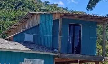 Imagem 5: Chácara em Antonina casa com piscina, vários tanques de peixe, aprisco e nascentes