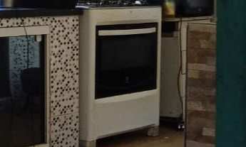 Imagem 4: Chácara em Antonina casa com piscina, vários tanques de peixe, aprisco e nascentes