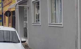 Imagem: Casa de Madeira com Charme e Conforto em