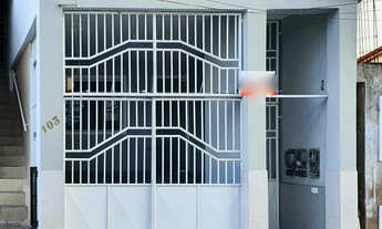 Imagem: Casa à venda no bairro Centro - Valença/BA