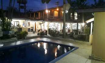 Imagem: Chácara com 3 casas no quintal