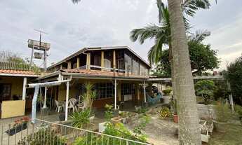 Imagem 4: Chácara com 3 casas no quintal