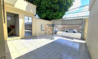 Imagem 3: Sobrado de 127m² ao lado do Mogi Plaza com terreno amplo de esquina ideal para desmembrar