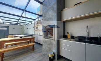 Imagem 6: Sobrado Mobiliado e Decorado com 150m² com Jacuzzi, Suíte com Closet e 3 vagas de garagem