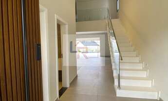 Imagem 2: Maravilhoso Sobrado de 295m² de área construída em um terreno de 360m² no condomínio Granj