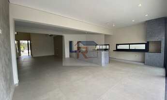 Imagem 5: Maravilhoso Sobrado de 295m² de área construída em um terreno de 360m² no condomínio Granj