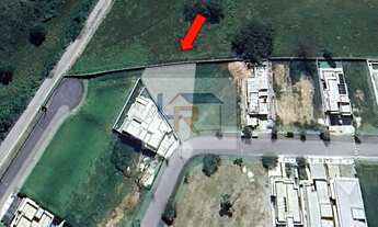 Imagem 2: Maravilhoso terreno de 680m² no condomínio Granja Anita