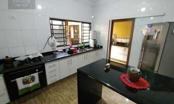 Imagem 4: Casa Sobrado Piscina e 03 dormitórios sendo um suíte no Parque Residencial Jaguari em Amer