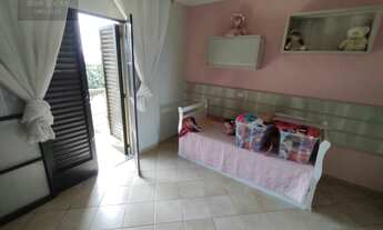 Imagem 6: Casa Sobrado Piscina e 03 dormitórios sendo um suíte no Parque Residencial Jaguari em Amer