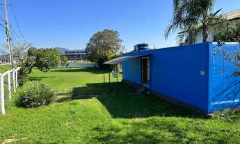 Imagem: Terreno disponível para locação na praia