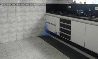 Imagem 7: SOBRADO EM SANTO ANDRÉ COM 246m², SENDO 3 DORMITÓRIOS (1 SUÍTE) E 2 VAGAS