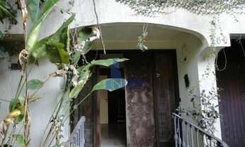 Imagem 7: BELA CASA NA CIDADE JARDIM COM 727m², SENDO 6 DORMITÓRIOS E 3 SUÍTES - EXCELENTE POTENCIAL