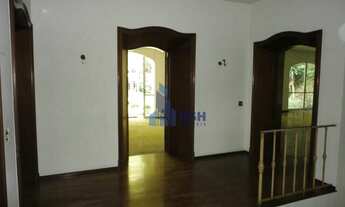 Imagem 5: BELA CASA NA CIDADE JARDIM COM 727m², SENDO 6 DORMITÓRIOS E 3 SUÍTES - EXCELENTE POTENCIAL