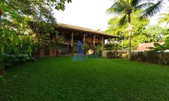 Imagem 3: CASA INCRÍVEL NA PRAIA DE PERNAMBUCO COM 576M², 4 SUÍTES, 8 VAGAS DE GARAGEM