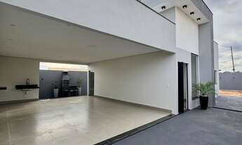 Imagem 2: Casa à Venda no Afonso Queiroz em Patos de Minas – 3 Quartos, Suíte, Churrasqueira e Mais