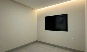 Imagem 7: Casa à Venda no Afonso Queiroz em Patos de Minas – 3 Quartos, Suíte, Churrasqueira e Segur