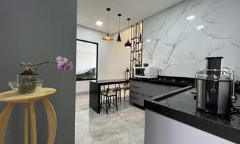 Imagem 6: Comprar Casa no Peluzzo – 205m² Construídos, 3 Quartos e Acabamento de Alto Padrão