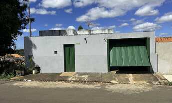 Imagem 2: Casa à venda no Residencial Sorriso em Patos de Minas – 2 quartos, garagem para 4 carros