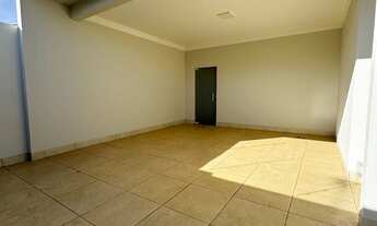 Imagem 4: Casa à Venda no Bairro Planalto em Patos de Minas – 3 Quartos, Suíte com Hidro e Área Gour