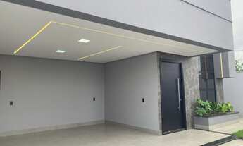 Imagem 3: Casa Moderna à Venda com 3 Quartos (1 Suíte) e Área Gourmet – 300m² no Bairro Tranquilo de