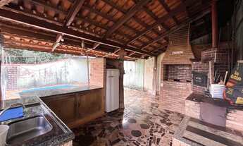 Imagem 4: ???? Casa à Venda no Bairro Nossa Senhora de Fátima – 3 Quartos, Área Gourmet e 400 m² de