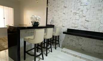 Imagem 3: Casa à Venda no Centro de Guimarânia-MG