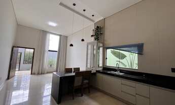 Imagem 3: Casa à Venda no Jardim Itália em Patos de Minas – 3 Quartos, Suíte, Área Gourmet e Acabame