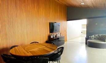 Imagem 6: Linda Casa à Venda no Bairro Limoeiro, Patos de Minas - 3 Dormitórios, Varanda Gourmet e M