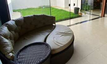 Imagem 7: Linda Casa à Venda no Bairro Limoeiro, Patos de Minas - 3 Dormitórios, Varanda Gourmet e M