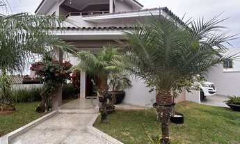 Imagem 3: Sobrado à Venda no Alto Caiçaras – 4 Quartos, 2 Suítes e 380m² Construídos