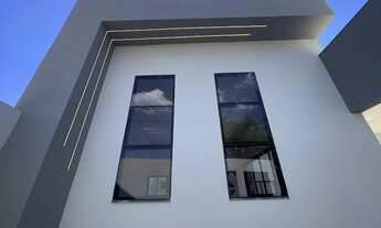 Imagem 5: Casa de Alto Padrão à Venda em Patos de Minas – 3 Quartos, 2 Suítes, Vista para Reserva e