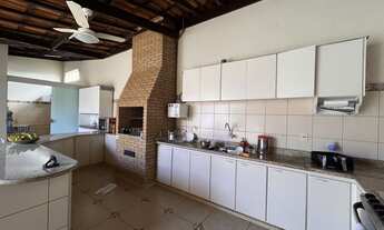 Imagem 6: Casa à Venda no Jardim Centro em Patos de Minas – 5 Quartos, Suíte e Área Gourmet