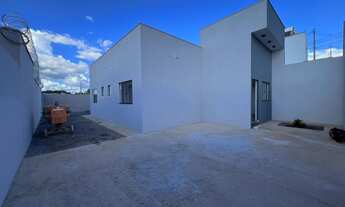 Imagem 2: Casa à Venda no Bairro Afonso Queiroz (Parque do Sabiá) em Patos de Minas