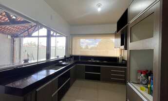 Imagem 5: Casa à Venda no Bairro Caiçaras – 2 Quartos, 1 Suíte, Lote de 660 m² – Patos de Minas