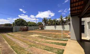 Imagem 1: Casa à Venda no Bairro Caiçaras – 2 Quartos, 1 Suíte, Lote de 660 m² – Patos de Minas