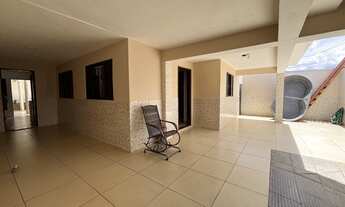 Imagem 2: Casa à Venda no Bairro Coração Eucarístico em Patos de Minas