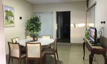 Imagem 5: Casa de Alto Padrão no Bairro Sobradinho em Patos de Minas – 4 Quartos, Suíte com Hidromas