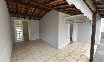 Imagem: Casa à Venda em Patos de Minas - 3 Quartos