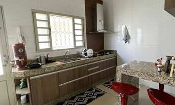 Imagem 5: Casa à Venda no Jardim Panorâmico – 3 Quartos, 2 Suítes e Área Gourmet