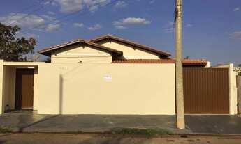 Imagem: Casa à Venda no Bairro Eldorado em Patos