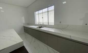 Imagem 4: Casa à venda no bairro Novo Horizonte/Jardim Nova Floresta - Patos de Minas/MG