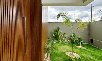 Imagem 2: Casa de Alto Padrão à Venda no Chácaras Caiçaras – 5 Suítes, Piscina e